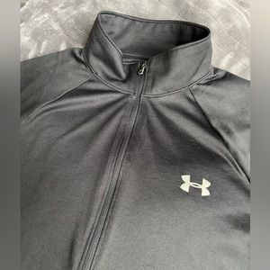 EUC Under Armor quarter zip light weight pullover shirt size Medium